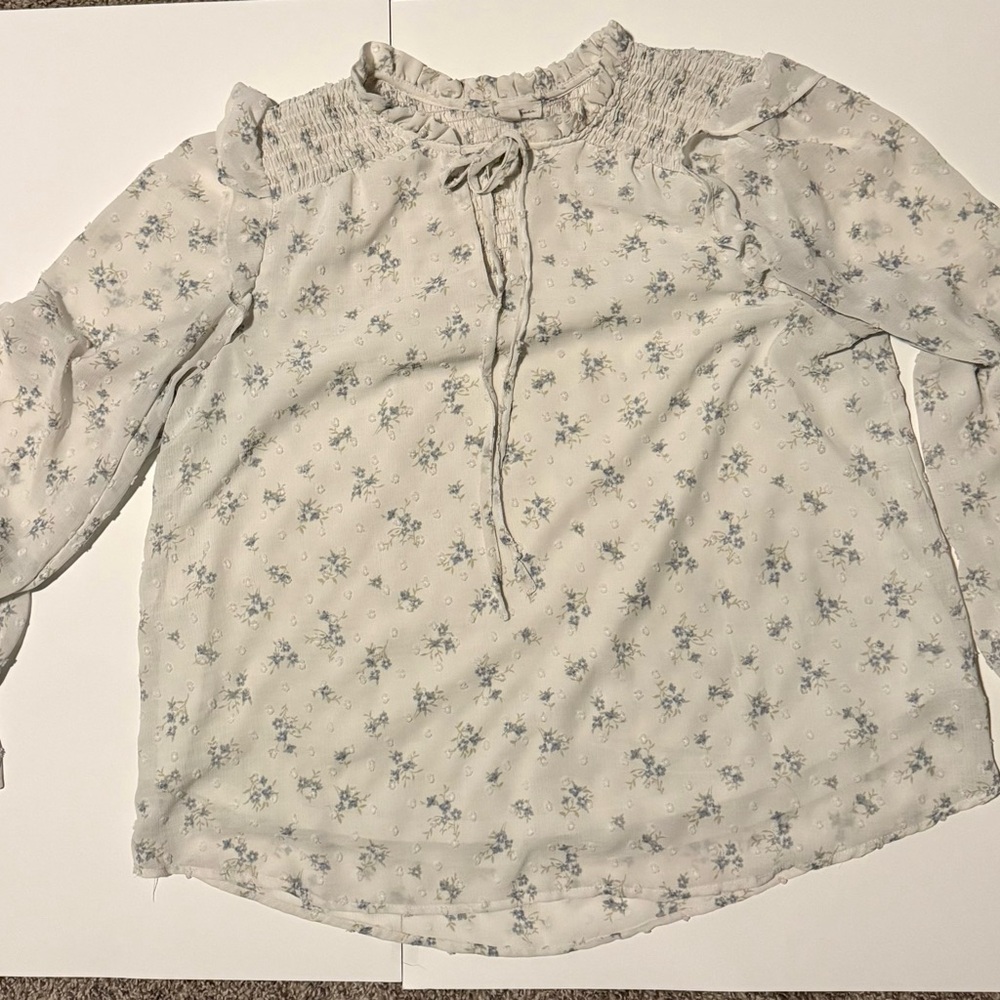 Chic Floral Women's Blouse - White and Blue